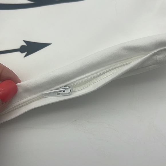 Valentine’s Day Pillow Cover 18 x 18 Homemade Vintage Truck NEW - Picture 3 of 4